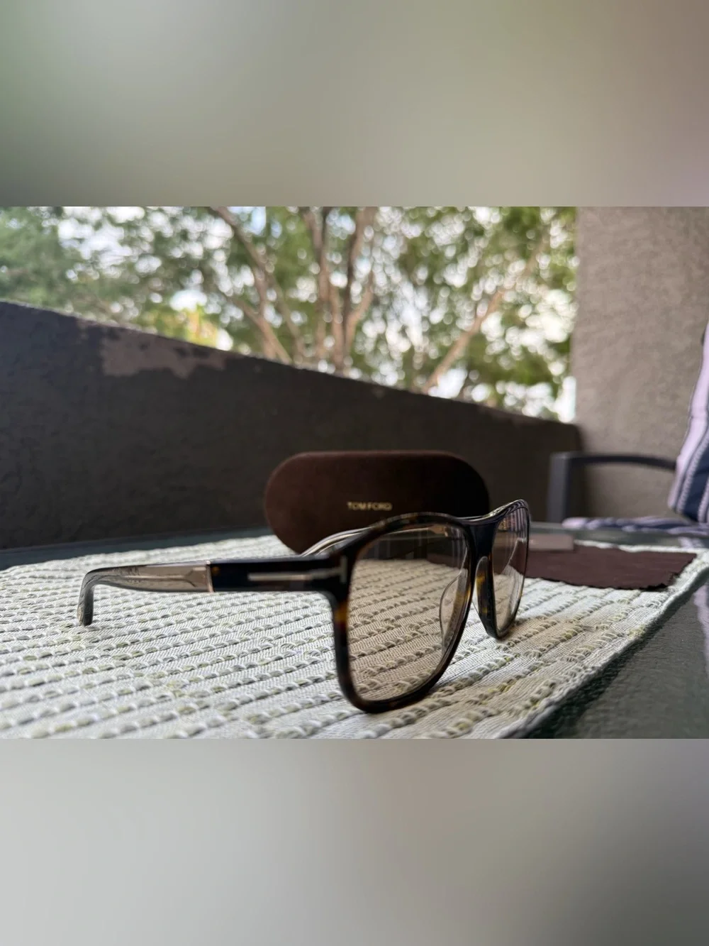 Tom Ford  TF1081 52E Photochromic Havana Sunglasses 58mm + Case